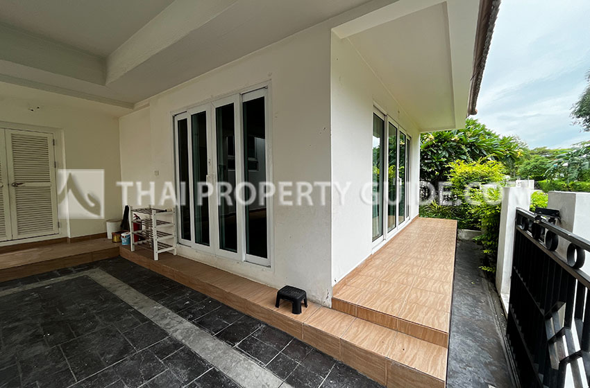 House with Shared Pool in Sukhumvit 